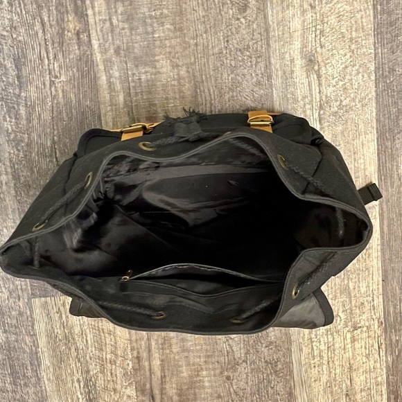 Women’s Faux Leather Canvas Draw String Bucket Bag Mid Size Backpack Black & Tan - Picture 8 of 8